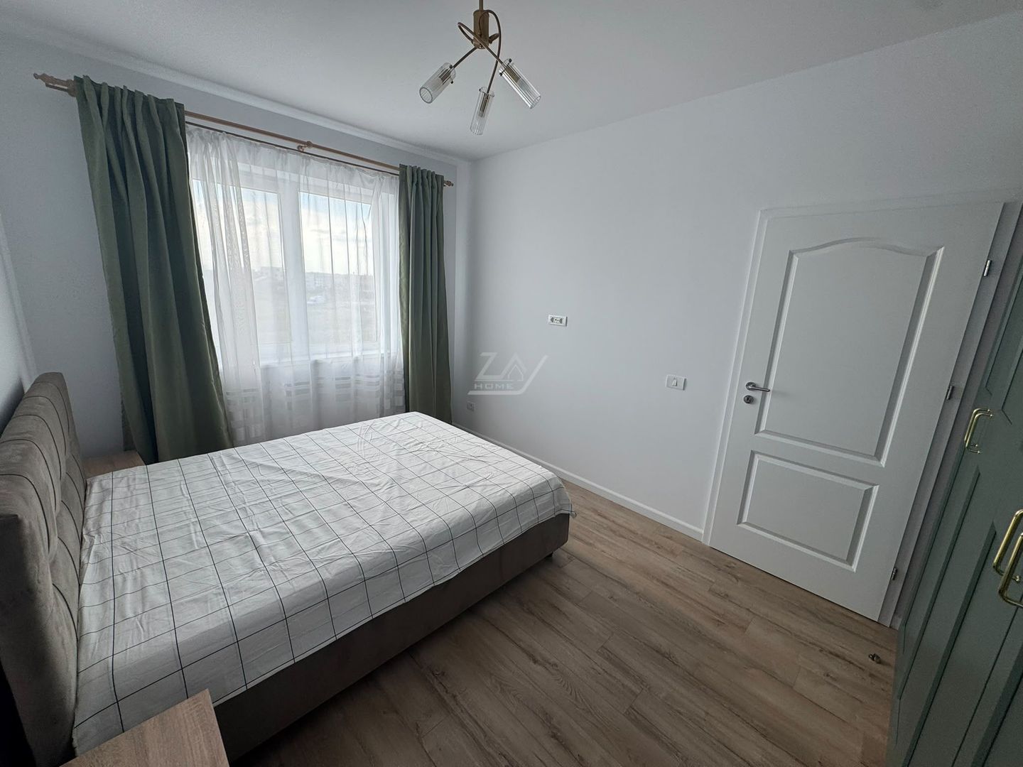 PRIMA INCHIRIERE. Loc de parcare. Mobilat si utilat complet. - Poză 7