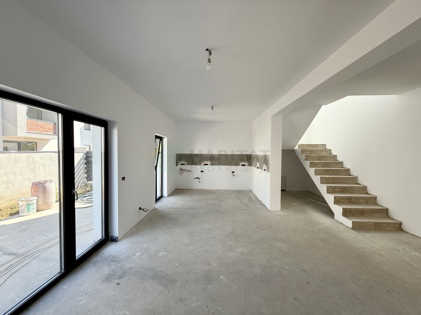 Vila 5 camere Tunari langa Cosmopolis - Poză 2