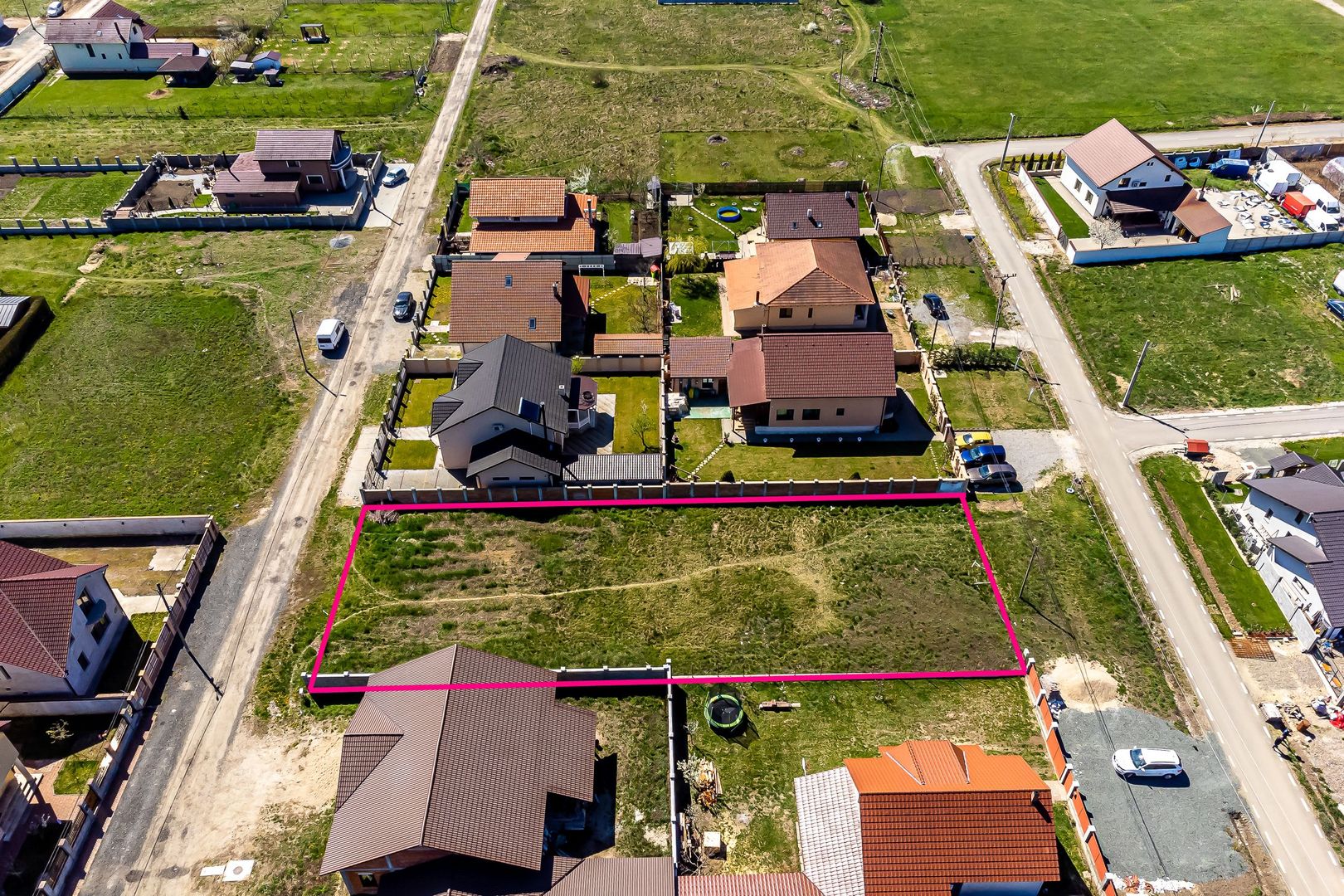 Teren cu utilități în Livada, suprafață 1200 mp, 2 fronturi stradale. - Poză 6