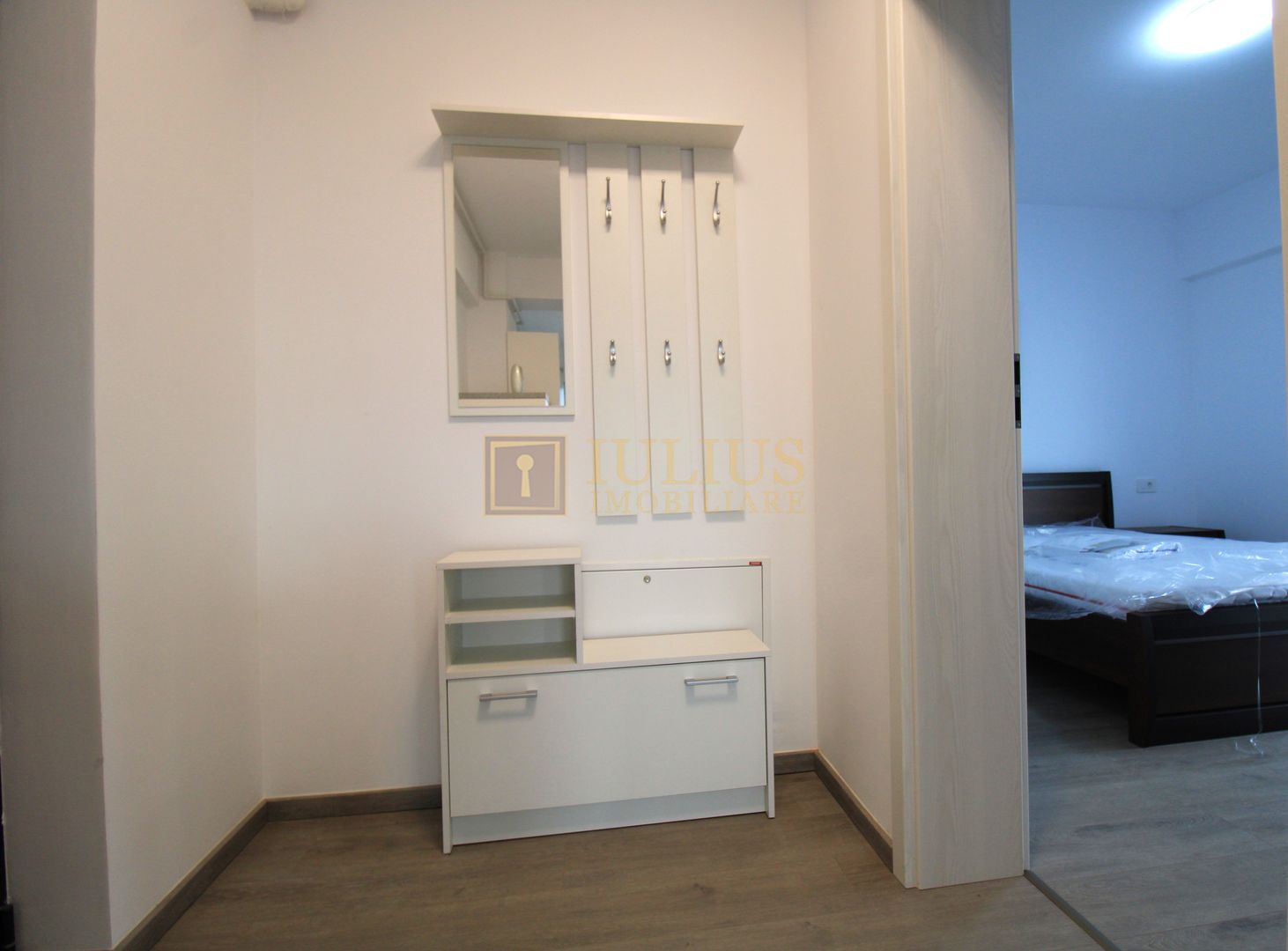 bloc nou, parcare, prima închiriere -Aradului - Poză 16