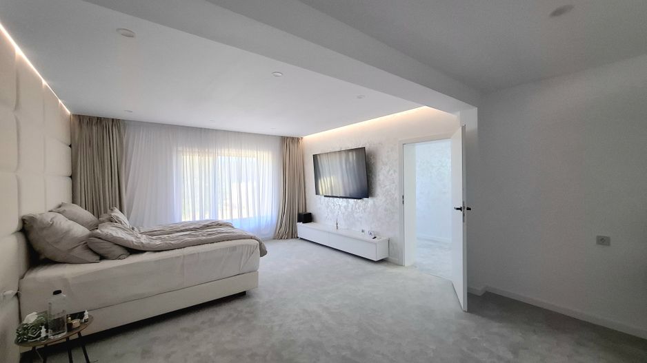 Vila cu 5 camere de vanzare, Strejnicu - Poză 14