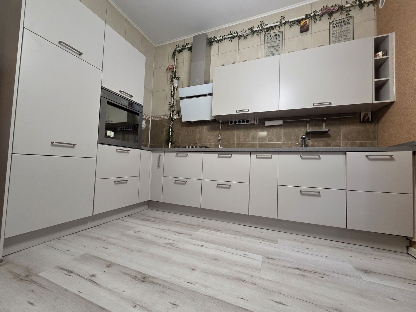 NOU! Vila deosebita, verdeata , intimitate , confort,  Parc Bazilescu - Poză 6