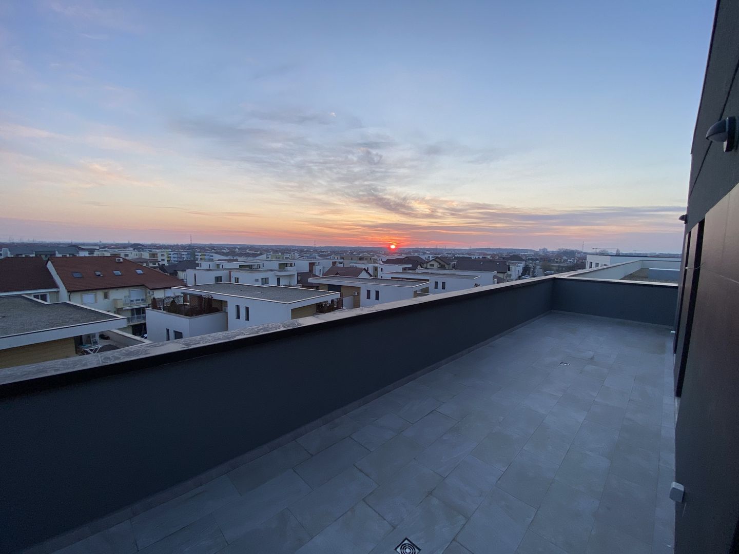 Penthouse Calea Aradului -  terasa 40 mp - Poză 47