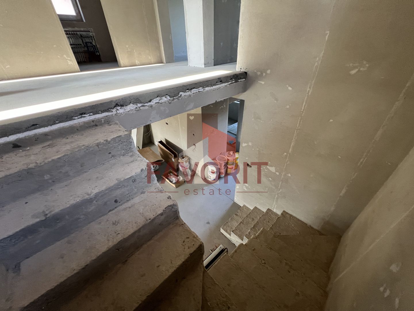 Duplex 5 camere despartit prin garaj | Giroc - Poză 9