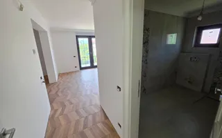Casă nouă, impozantă,  6 camere, 1346 mp teren, Bărăbanț - Poză 24