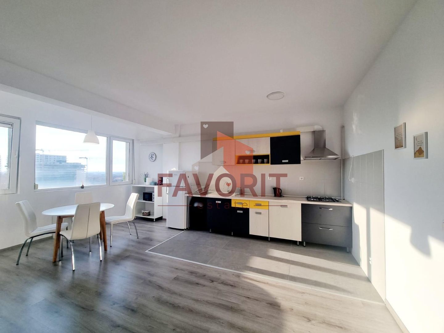 2 camere | centrala proprie | etaj intermediar | zona excelenta | - Poză 4