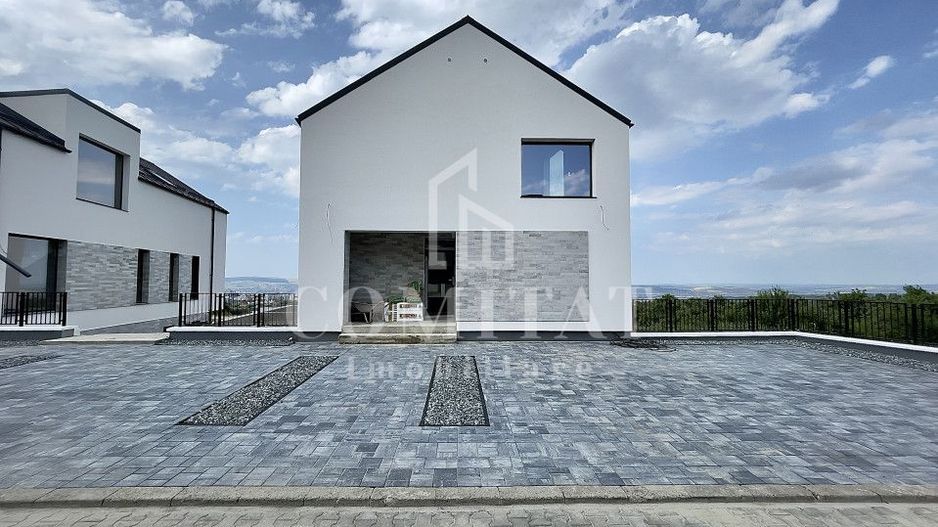 Casă individuală cu panoramă spre oraș zona de case și vile - Poză 2