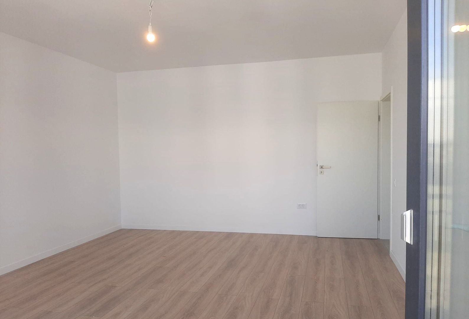 Un Apartament Pentru O Viață Bună  Coresi  2025 - Poză 8