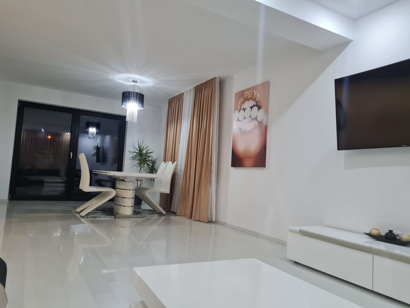 Casa premium cu piscina, panouri solare si teren de 520 mp – Giarmata Vii - Poză 17