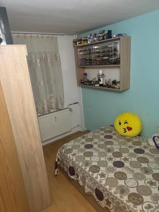 Apartament spatios cu trei camere, Brancoveanu, 80.000€ negociabil - Poză 6