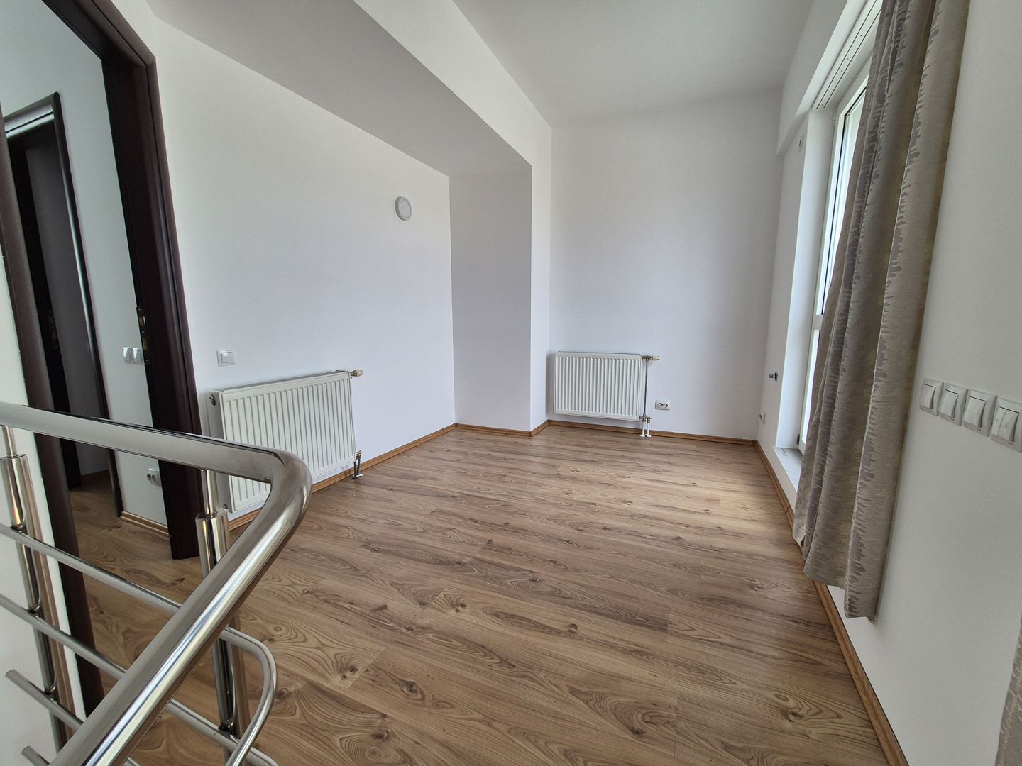 Penthouse exclusivist 134,17 mp + loc de parcare 50 euro/luna - Mall Vitan - Poză 12