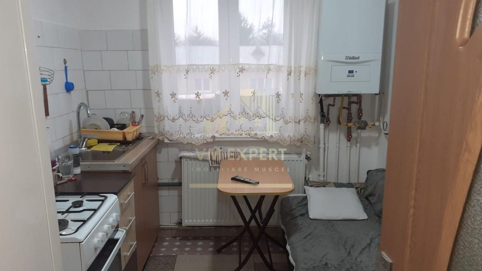 APARTAMENT 2 CAMERE,CF. 1, SEMIDECOMANDAT, ET. 4, CAMPULUNG-ROTUNDA - Poză 2