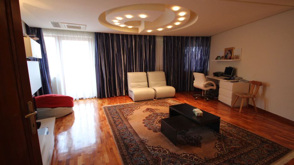 Casa pretabila birouri, camin de batrani - Poză 48