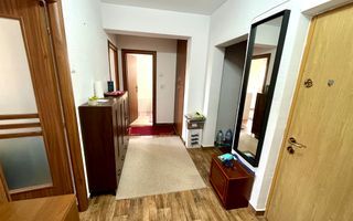 Apartament cu 3 Camere, Decomandat, Zona Mercur - Poză 12