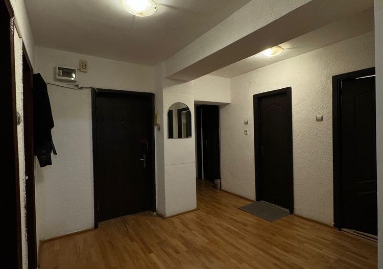 Apartament spațios 3 camere, mobilat complet, 2 bai, 3 balcoane, Bld. Unirii - Poză 4