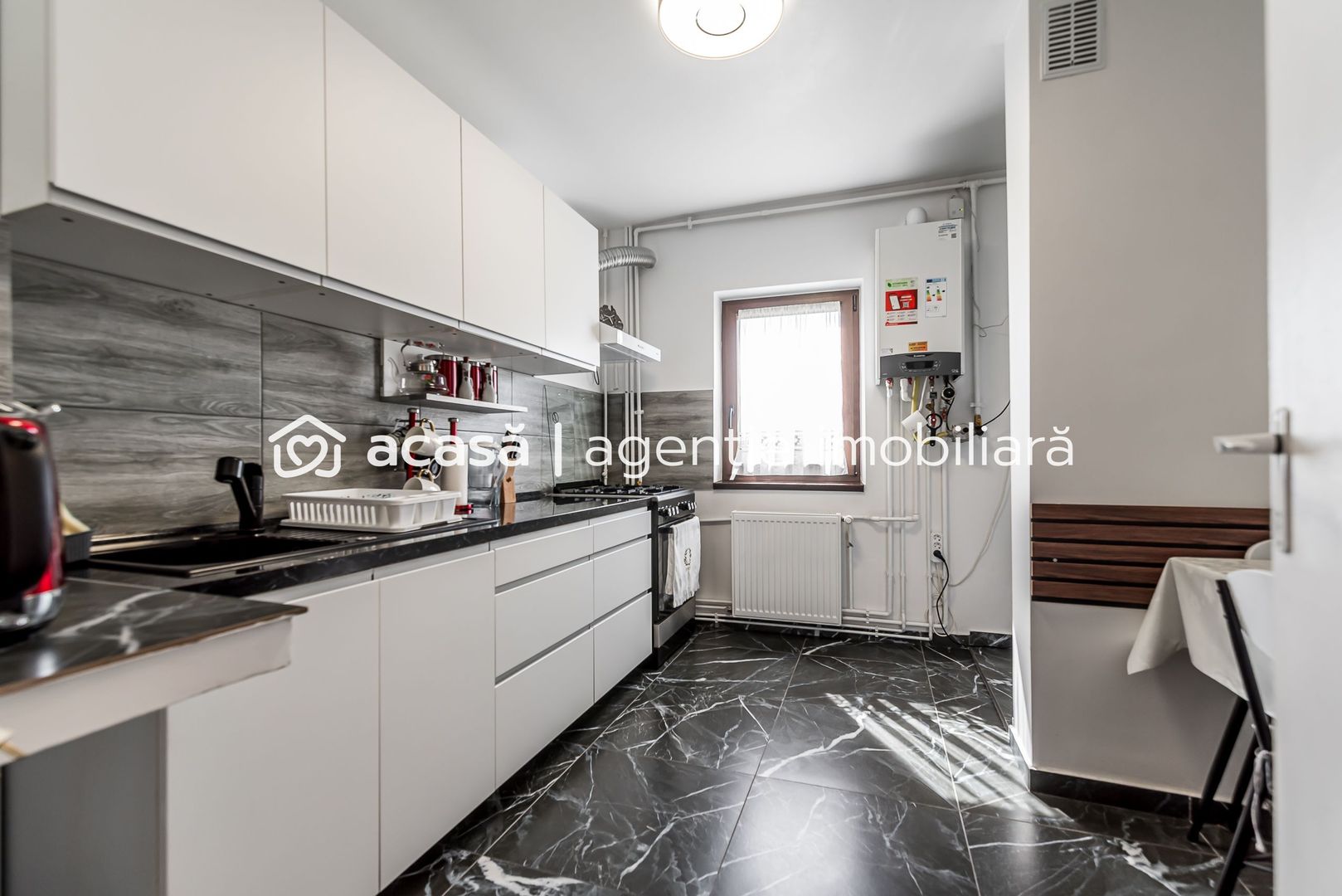 Apartament renovat cu 2 camere Micalaca etaj 3 Comision 0 - Poză 1