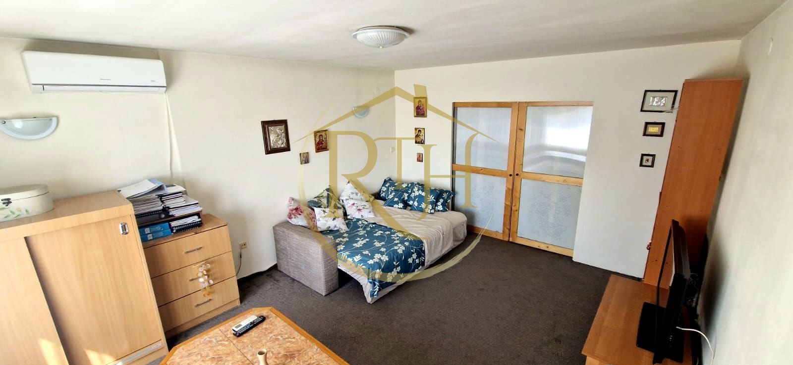 Vand apartament cu 2 camere plus 2 locuri parcare, zona Soarelui - Poză 4