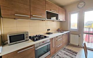 Central str Toamnei- CEC Brasov,3camere mobilat - Poză 1