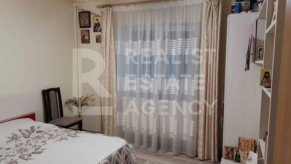 Vânzare, apartament cu 3 camere în zona Drumul Taberei - Poză 5