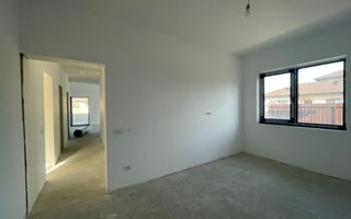 Duplex pe parter 4 camere - Mosnita Noua - Poză 8