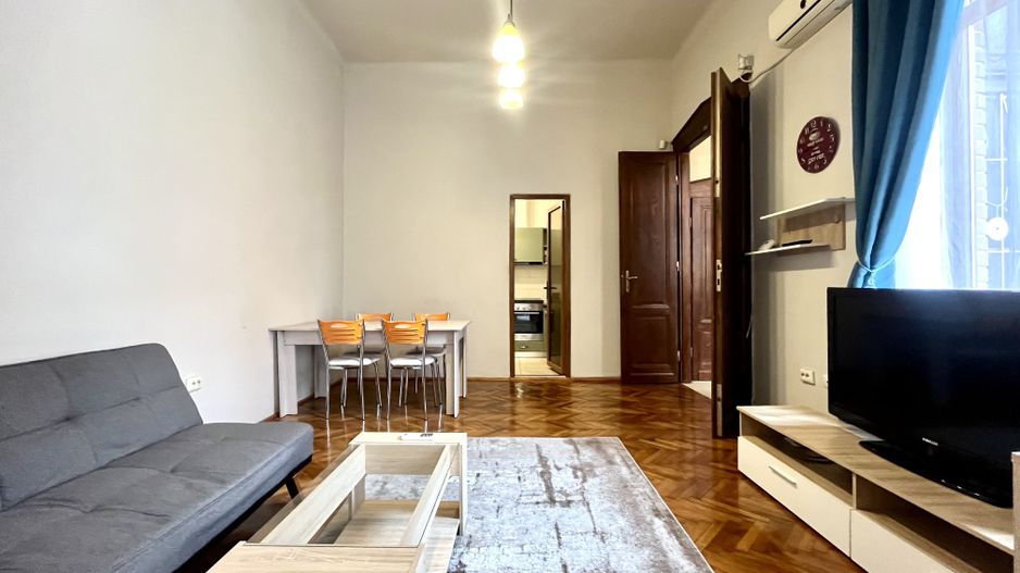 Apartament cu aer nobiliar,  clădire istorică,  zona Unirii - Medicina - Poză 5