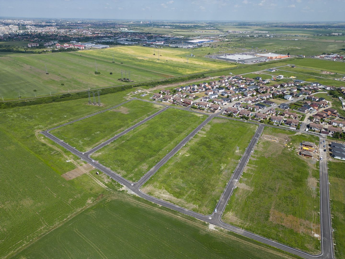 Loc de casa de 476 mp în Via Carmina - Poză 7