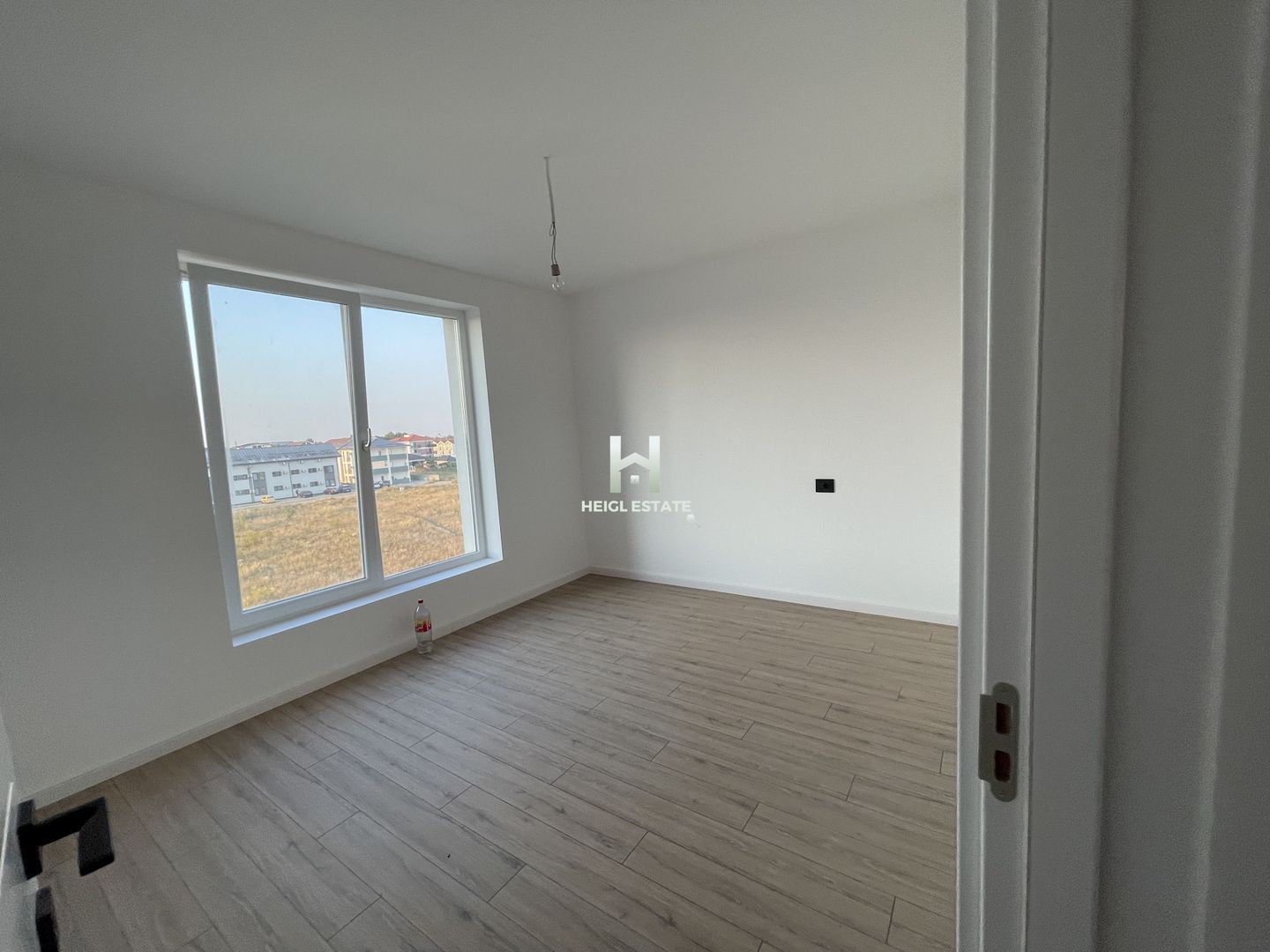 Apartament cu 2 camere tip penthouse in Braytim - Poză 4