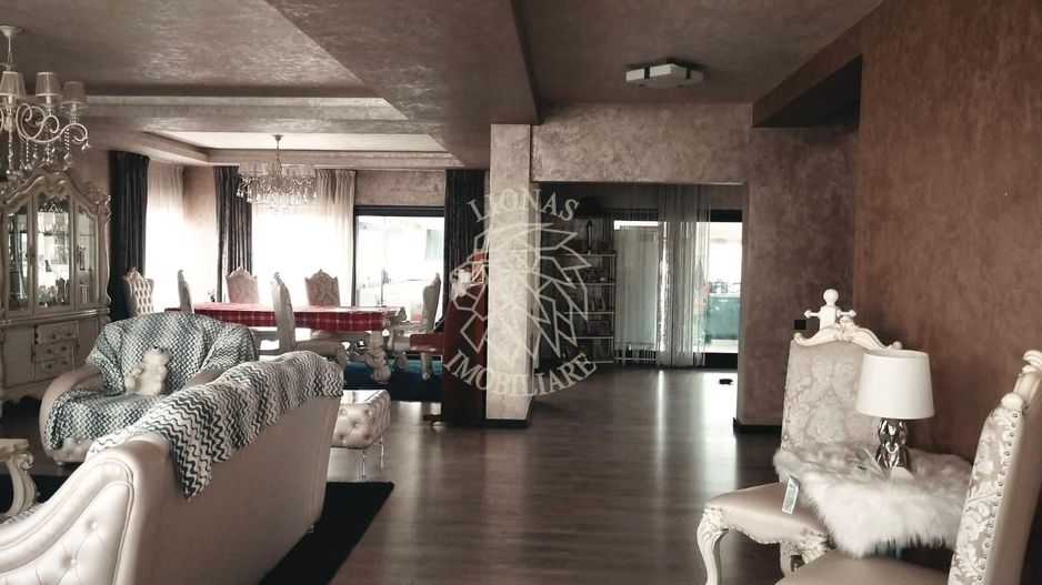 Casa 5 camere 325 mp con.-teren 600-garaj-Zona OK Shopping Center - Poză 2