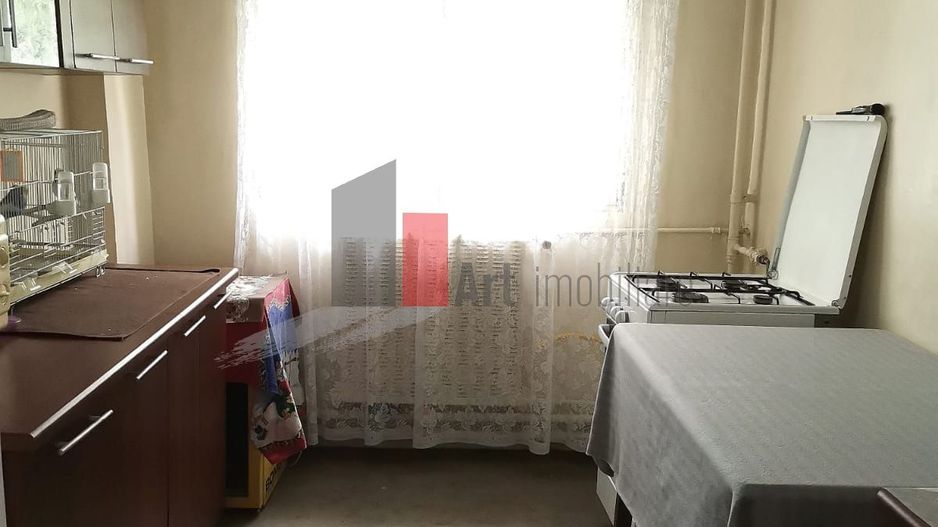 APARTAMENT 3 CAMERE LACUL TEI - Poză 3