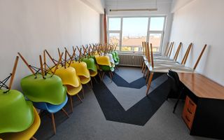 Birouri spatioase in cladire de birouri - Poză 10