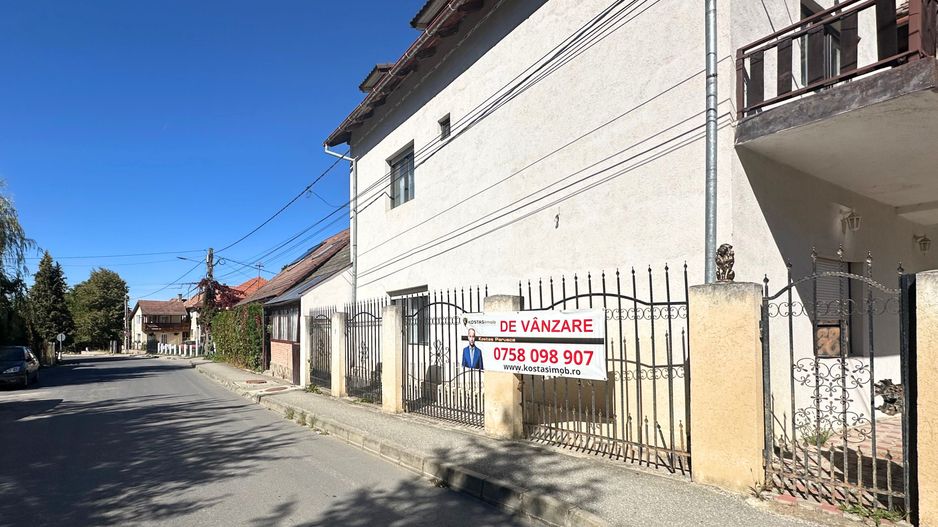 Vânzare casă Individuală 12 Camere la 5 minute de Castelul Bran - Poză 16