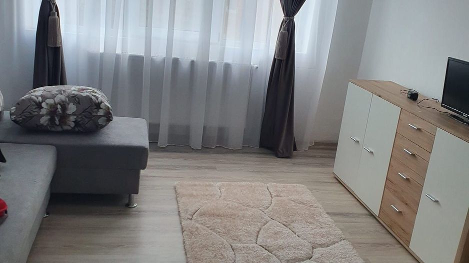 Apartament mobilat si utilat modern - Poză 2
