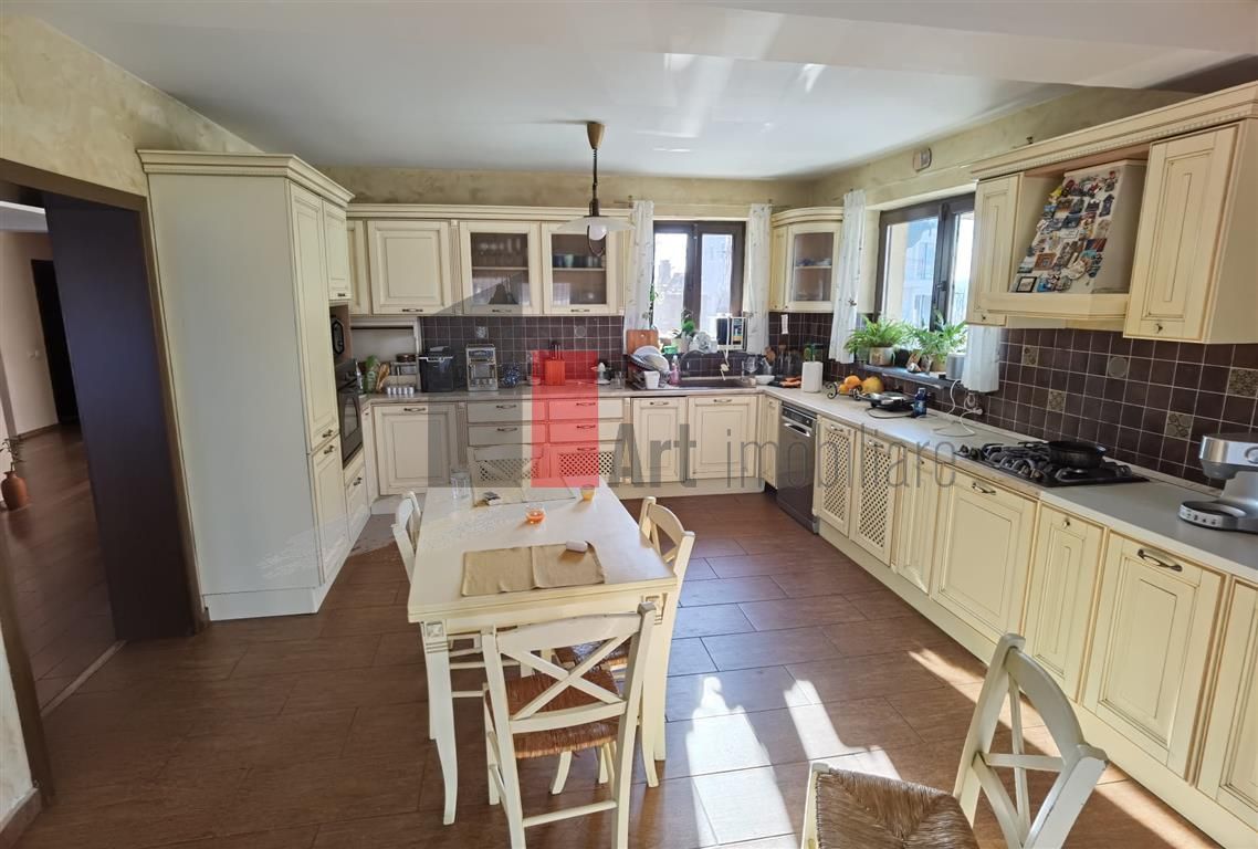 VIla 11 Camere Cernica - Poză 20