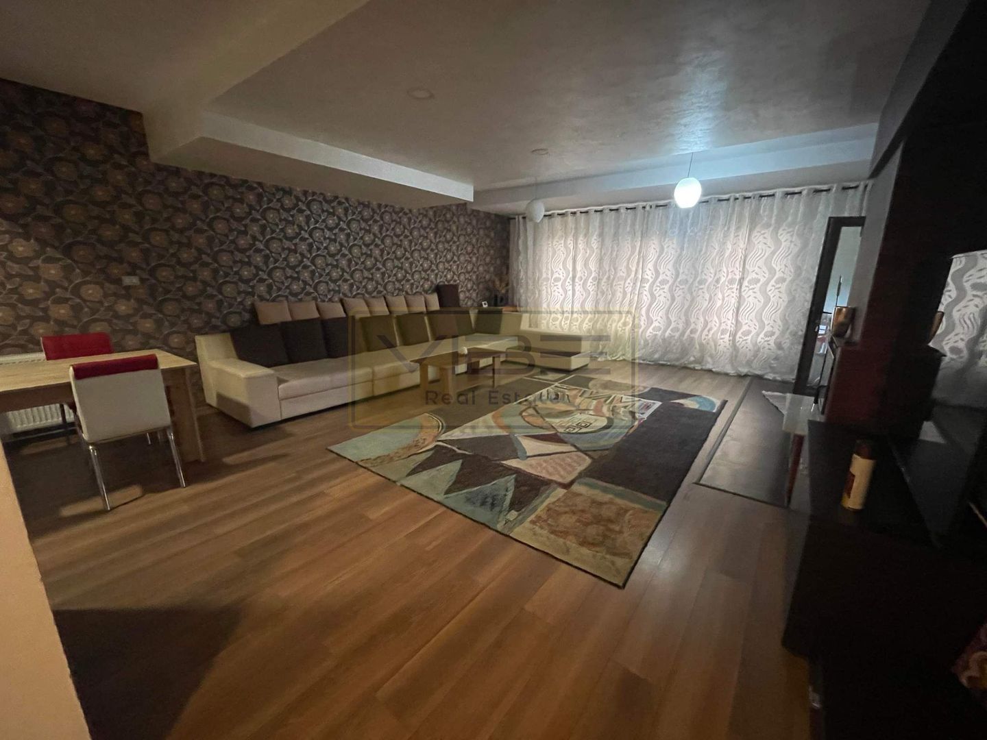 CASA 4 CAMERE- CURTE 1000MP - Ideal de locuit/ after school etc - Poză 1