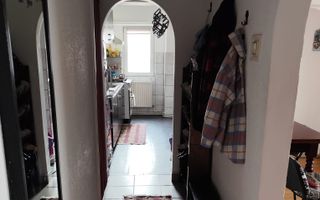 ageuropa.ro vinde ap 3 cam 66mp la etajul 4 în Micro 16. - Poză 6