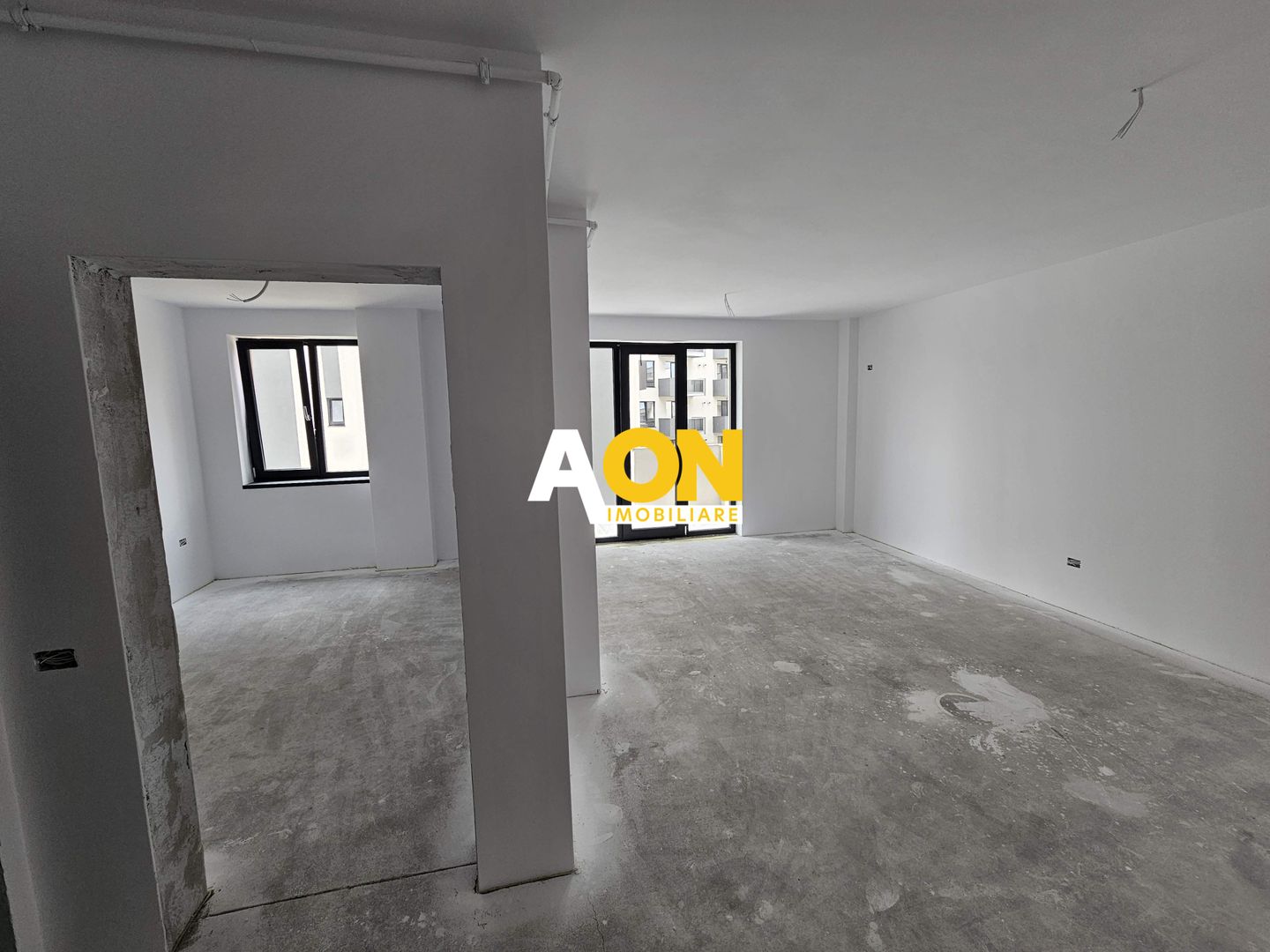 Apartament 2 camere, etaj 4, bloc nou, zona Alba Mall - Poză 2