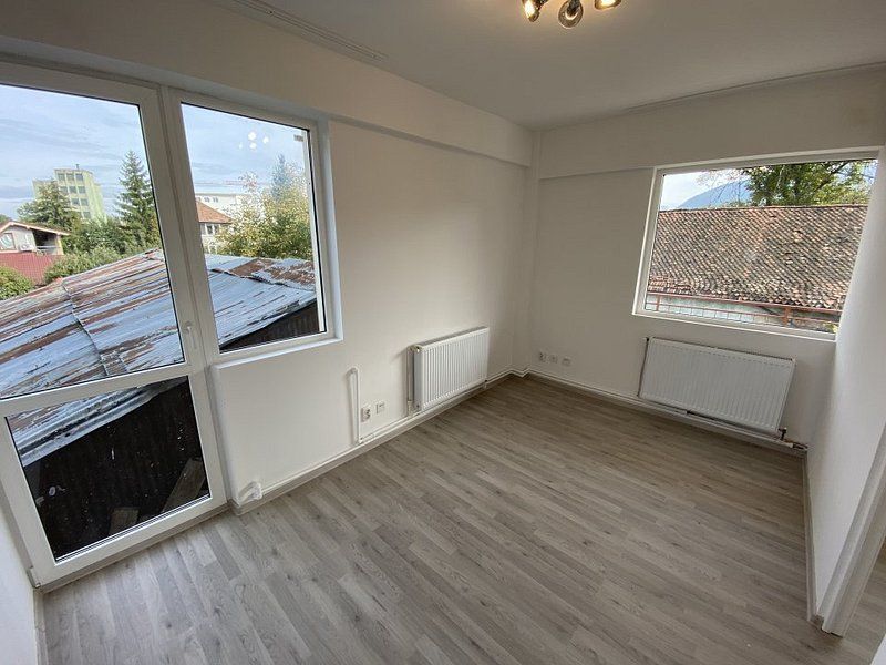 Casa P+2+M de inchiriat in zona Blumana - Brasov - Poză 16