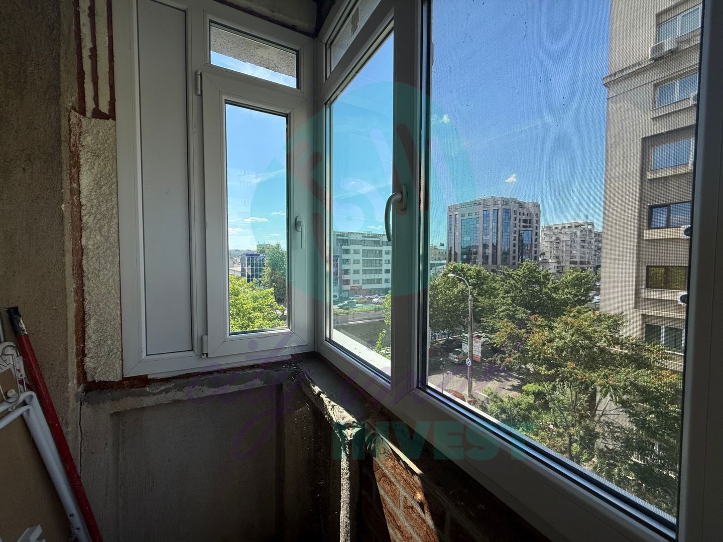 Garsonieră luminoasă cu vedere boemă la Dâmbovița - Poză 10
