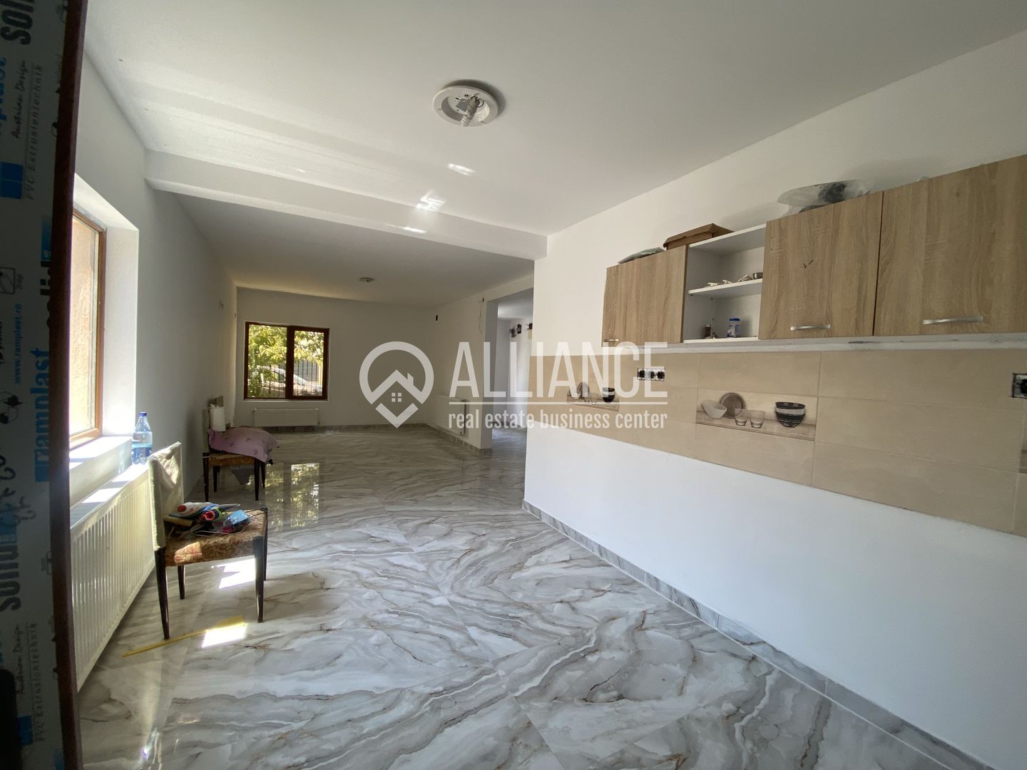 VALU LUI TRAIAN(COD 07) -Casa P+M 5 camere cu teren de 300 mp - Poză 12