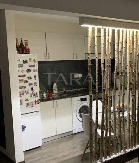 Confort și stil – apartament cu 2 camere, balcon și parcare in Terra. - Poză 3