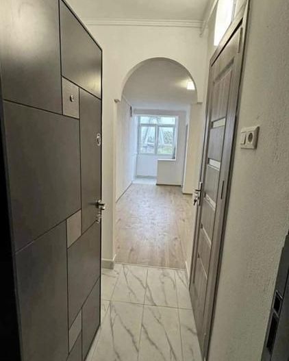 BRASADAS vinde garsoniera pe Ostrovului la etajul 4/4. - Poză 6