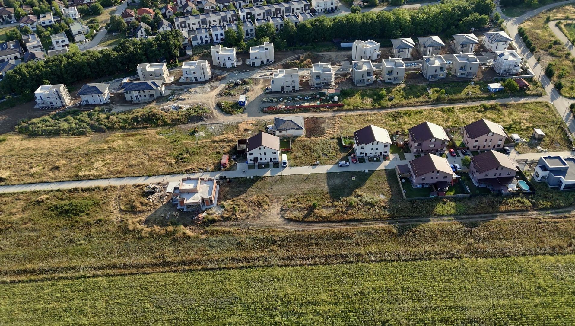 Terenuri de vanzare în complexul rezidențial Shine Residence Corbeanca - Poză 3