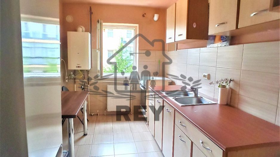 Apartament 4 camere, 2 balcoane, etaj 3, zona Rahovei - Poză 6