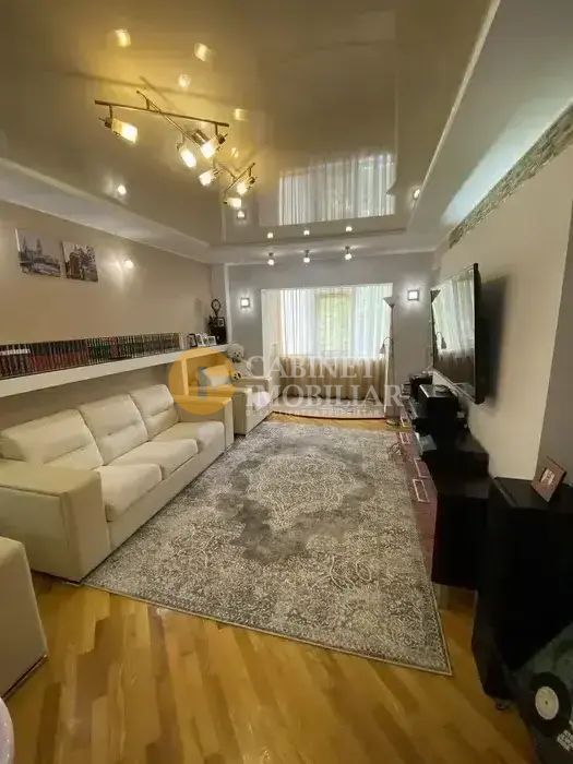 Apartament  3 Camere Decomandat - Et 1 - Bloc 1989 - Poză 1