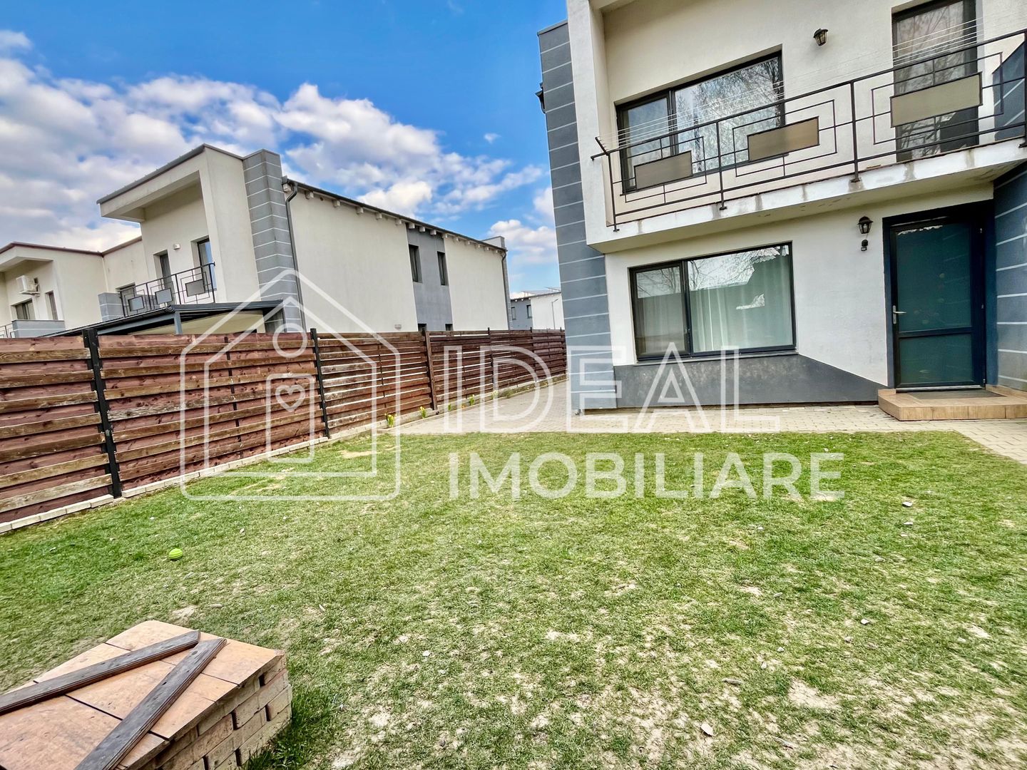 Casă tip Cvadruplex în Cartierul Zăvoi - Poză 2