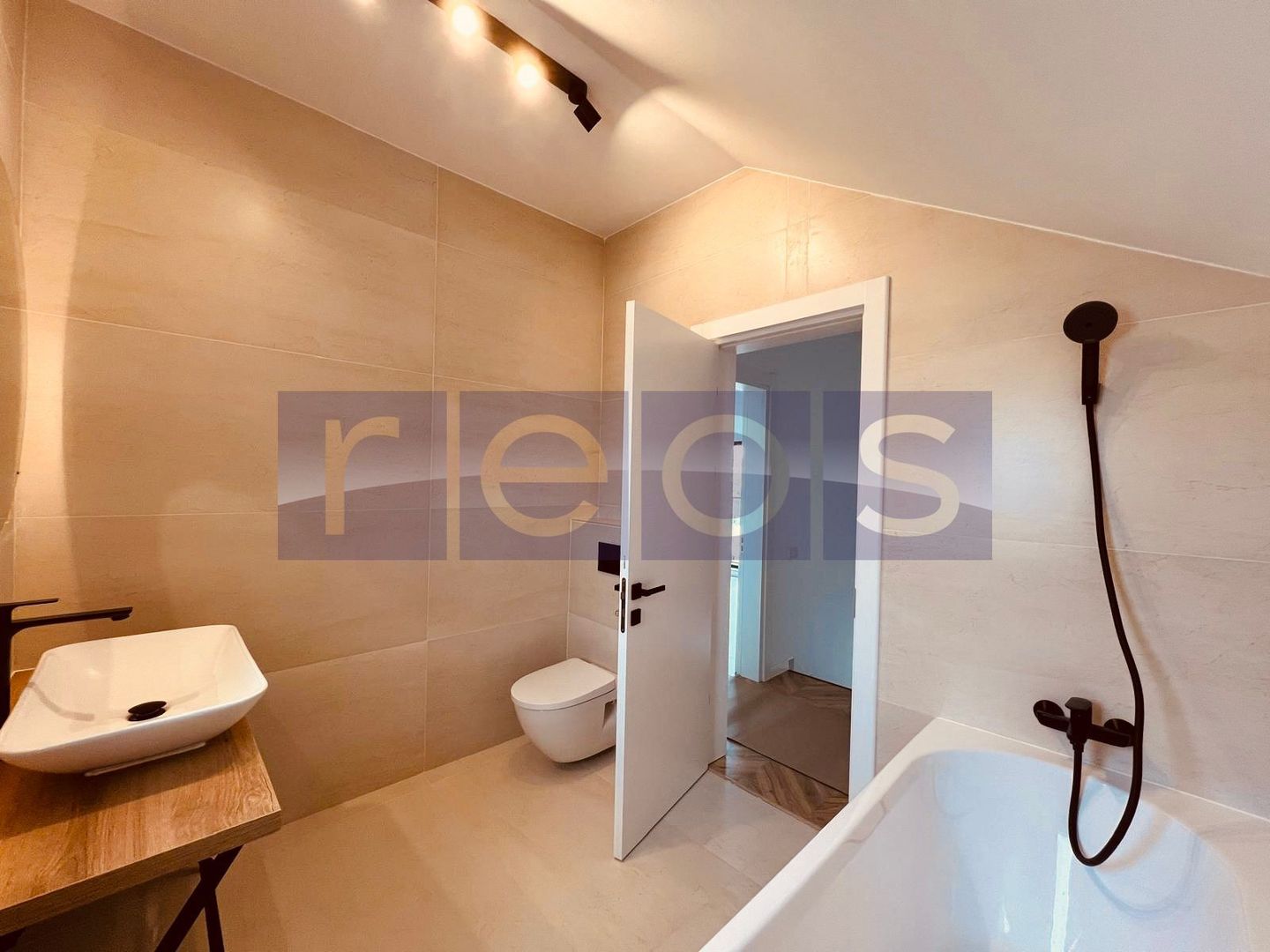 VILA DE VANZARE CORBEANCA 445MP 5 CAMERE - Poză 22