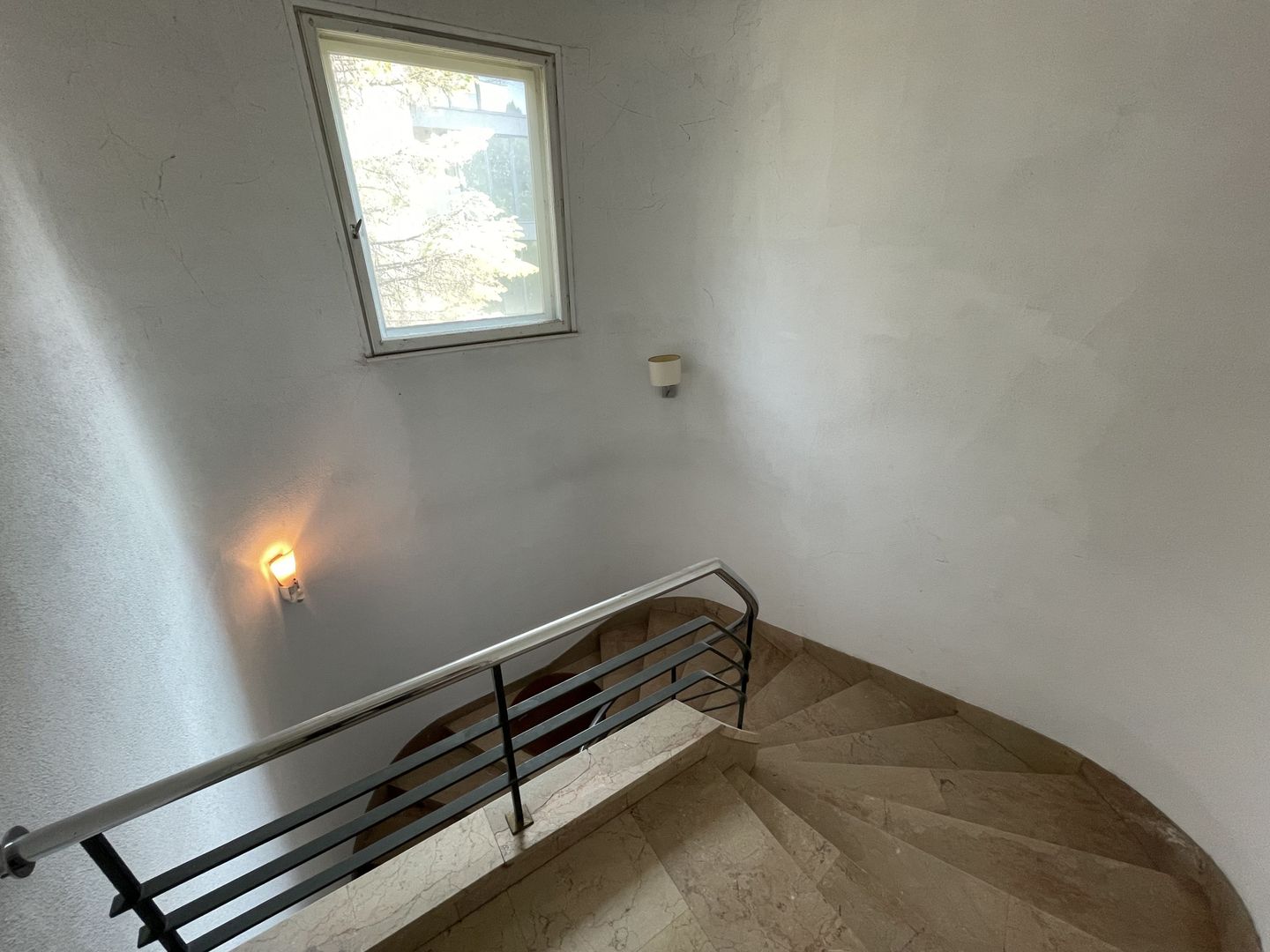 Apartament cu 4 camere de vânzare în zona Primaverii - Poză 19