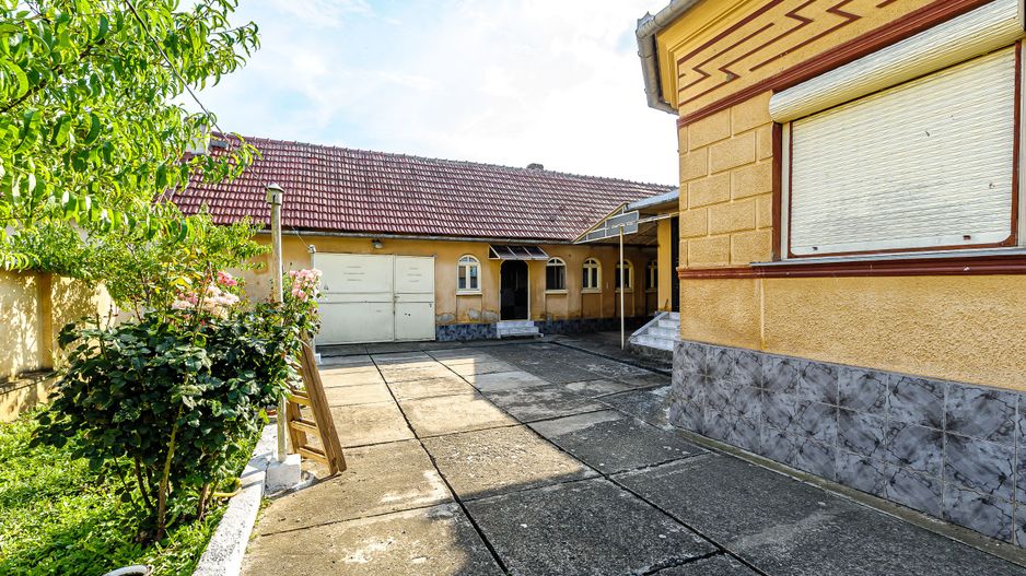 Casă frumoasă la Săvârșin - Poză 7