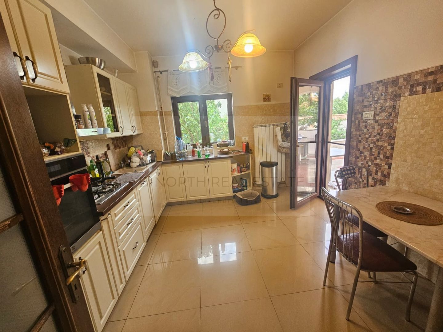 Casă / Vilă de închiriat | Comuna Berceni | 350 mp utili | Curte 400 mp - Poză 16