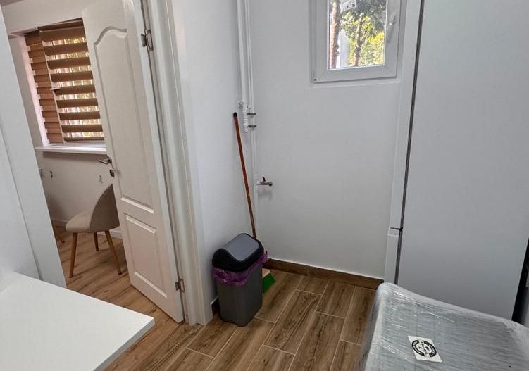 Garsoniera renovata 2025 Apusului - Poză 5